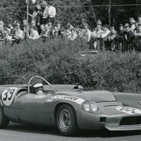 1966  The Guards Trophy  à Brands Hatch : Jim remporte sa classe au volant de la Felday 4RM à moteur BRM de Peter Westbury
© Klemantasky